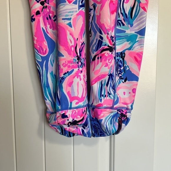 Lilly Pulitzer Luxletic Weekender Crop Fara Leggings Bennet Blue Hypes Stripe XS - Picture 7 of 15